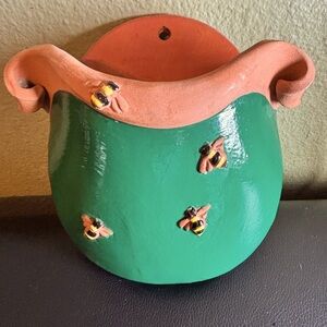 Bumblebee ceramic glazed wallpocket planter,Artisan handmade.Excellent condition